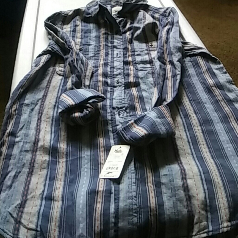 Mudd ladies shirt new with tags
